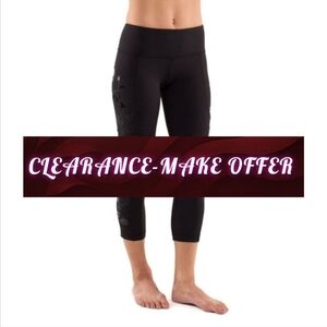 Lululemon Hold Ne Close Crop size 4
